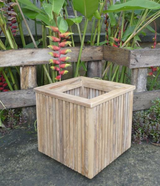 Artikelbild 1 des Artikels “Skive - Pflanzkasten 34 x 34 x 32cm, Teak “